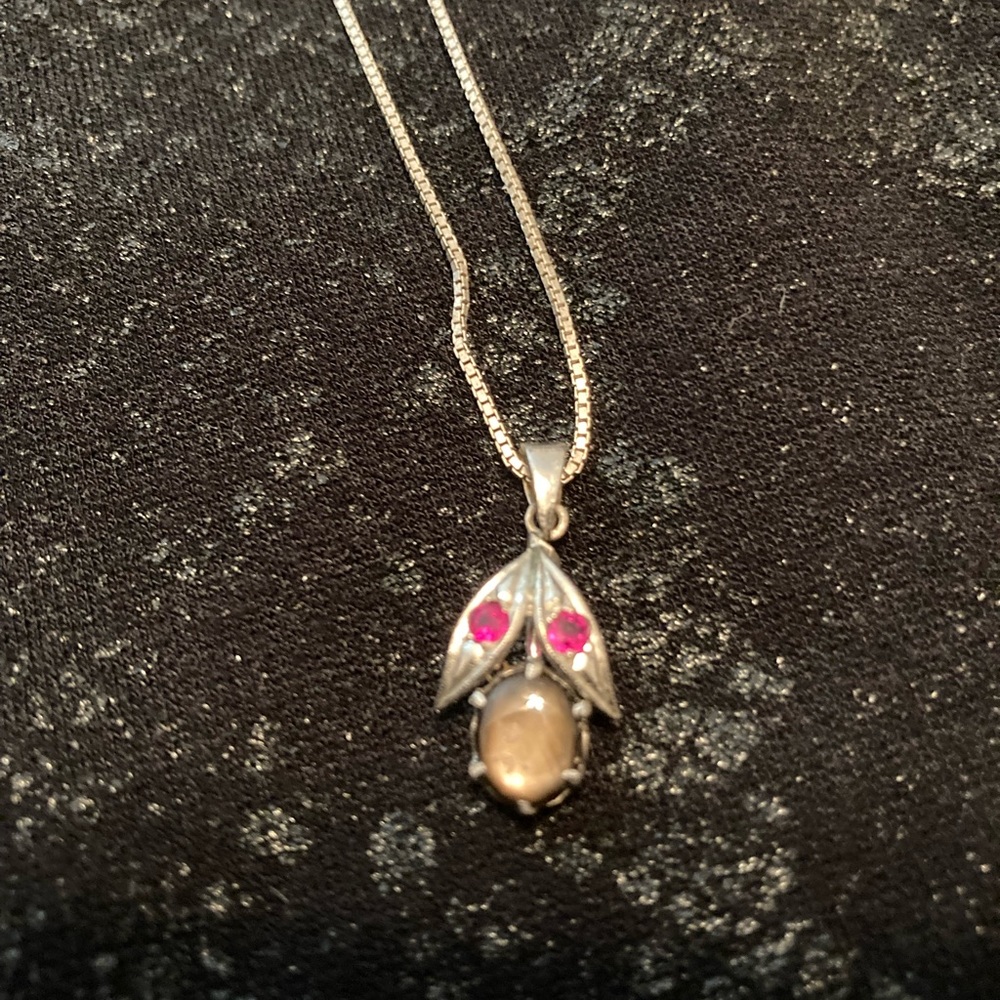 18" Silver heirloom necklace